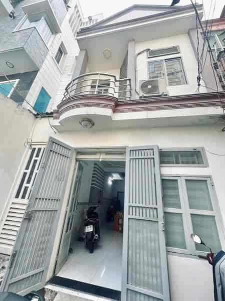 NHÀ HẺM 3M CHUẨN SÁT MẶT TIỀN P11 GV SÁT NGAY KHU VIP CITYLAND