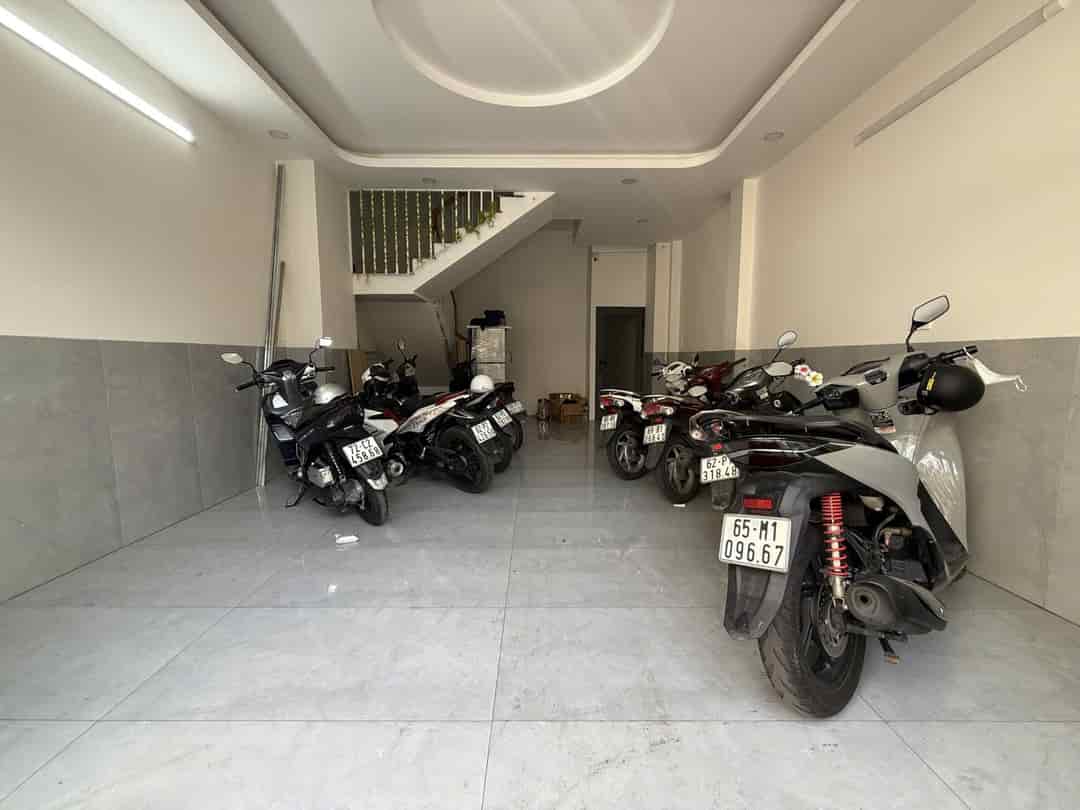 Bán nhà Mặt tiền An Nhơn, ngay Nguyễn Oanh , 5x19m, 6 Tầng - 11PN - CHDV, 12,9 tỷ.