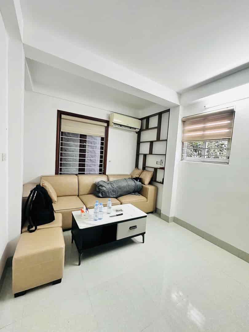 Bán nhà Đường Láng, Đống Đa 24m2 xây 5 tầng 3 ngủ ô tô đỗ cổng giá chỉ 5.7 tỷ
