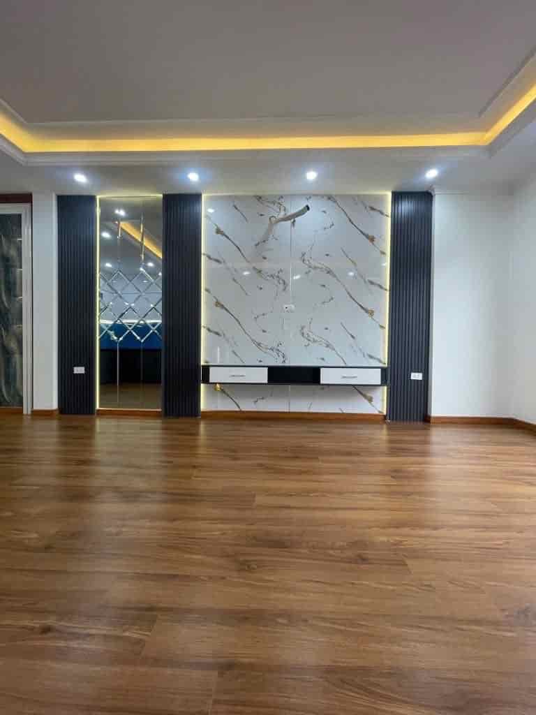 CHÍNHCHỦ BÁN NHÀ NGỌC HỒI – MỚI KÍNH KOONG – 6 TẦNG CÓ THANG MÁY – Ô TÔ NGỦ TRONG NHÀ