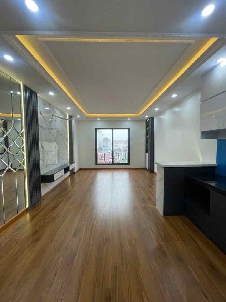 CHÍNHCHỦ BÁN NHÀ NGỌC HỒI – MỚI KÍNH KOONG – 6 TẦNG CÓ THANG MÁY – Ô TÔ NGỦ TRONG NHÀ