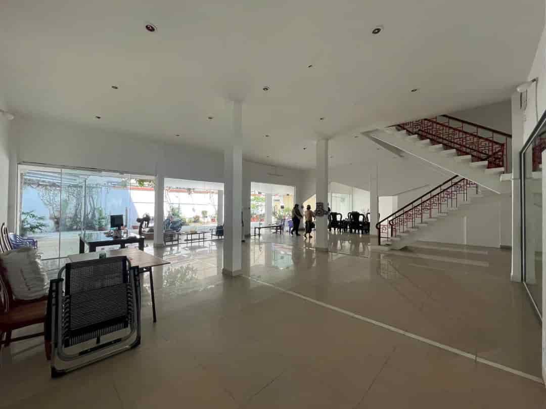 BÁN NHANH NHÀ ĐƯỜNG  XE TẢI TRÁNH - 1200M2 - TĂNG NHƠN PHÚ  Q9