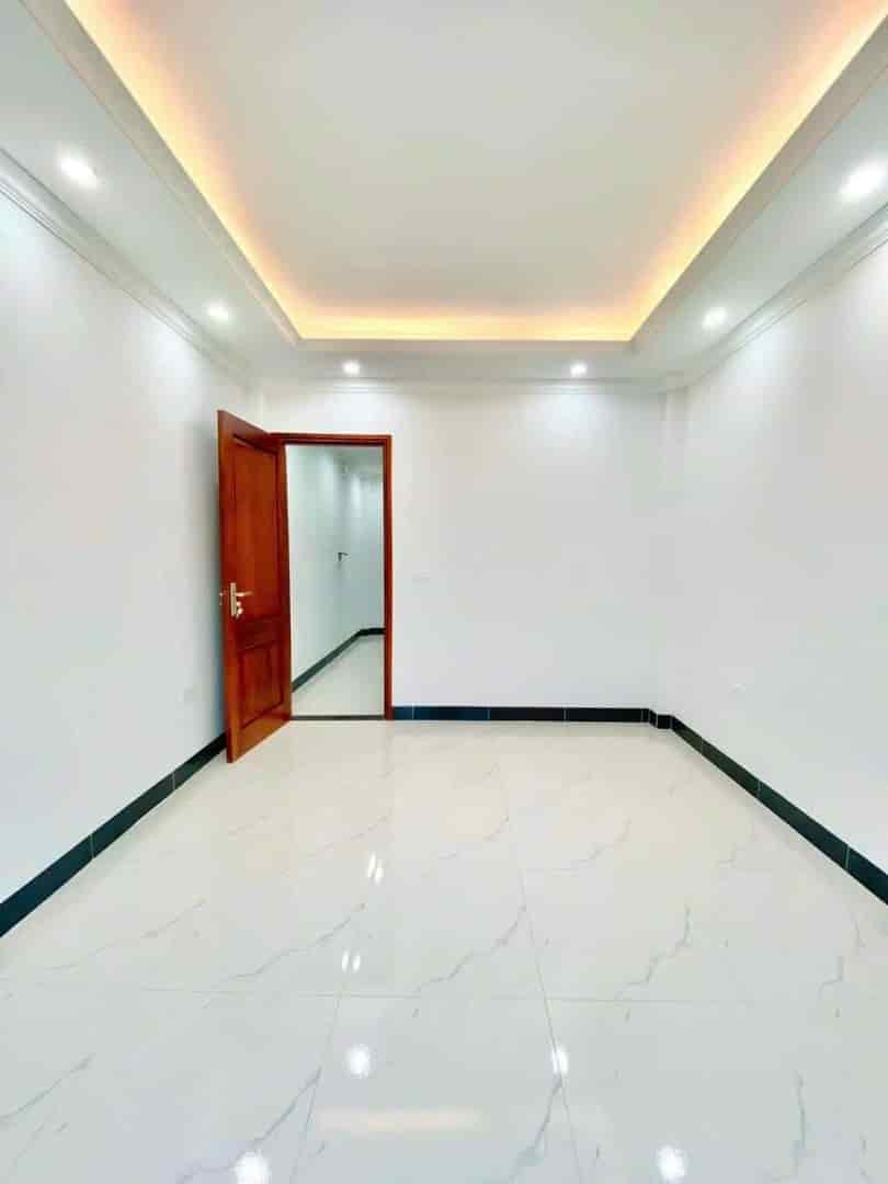 Bán nhà riêng Kim Chung, Hoài Đức, căn góc 30m2 ngõ ô tô đỗ cửa, cách 170m đến Tỉnh lộ 422B