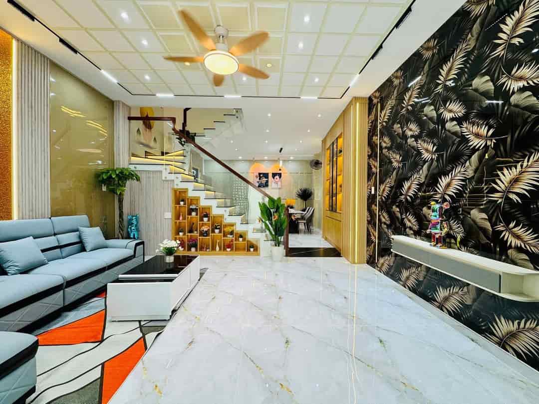 Vỡ nợ bán gấp nhà  đẹp hẻm xe hơi Nguyễn Tri Phương, P4 Q10, 54m², chỉ 3,1 tỷ
