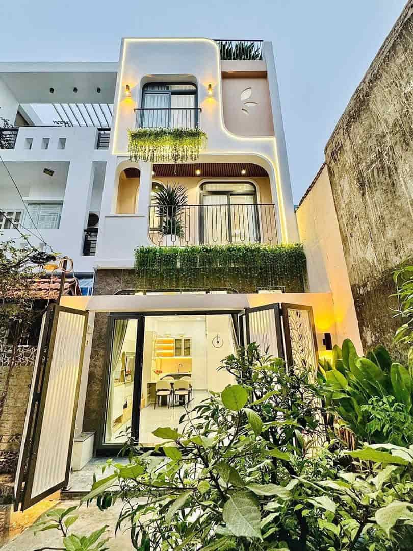 Cần tiền cho con du học bán gấp nhà Sơn Hưng, p1, Tân Bình. Chỉ 2,78tỷ. Hẻm xe hơi