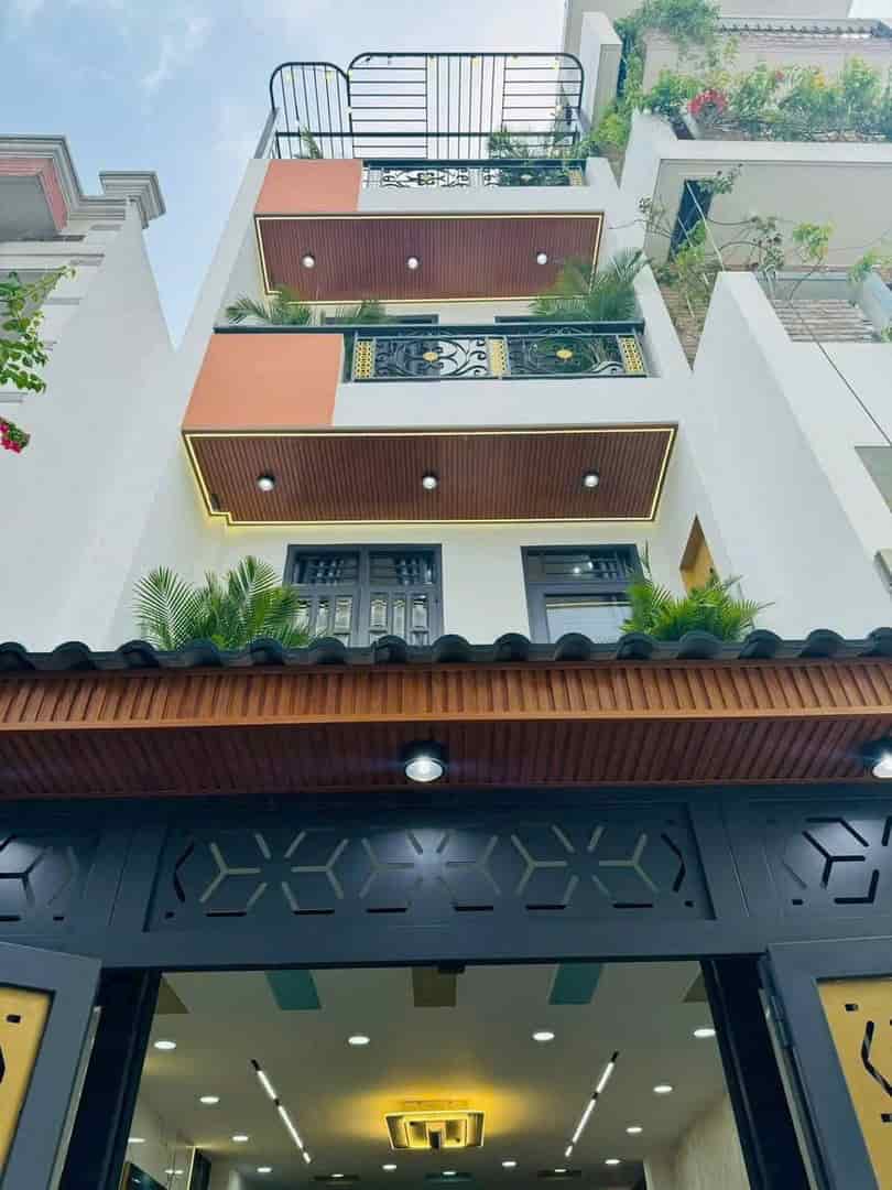 Đi nước ngoài định cư bán gấp nhà ở đường Hoa Sứ, phường 7, Phú Nhuận, giá 2 tỷ 300 triệu