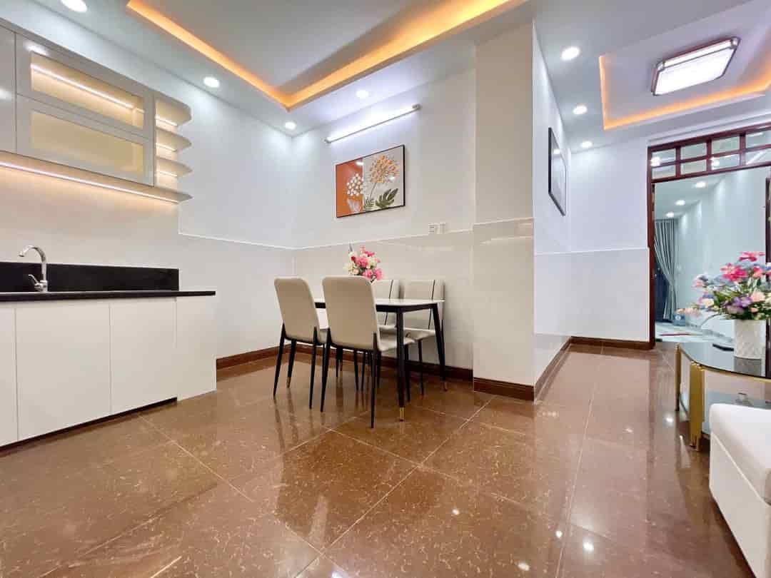 Bán nhà Nguyễn Văn Công, Gò Vấp, 4PN, 3 tầng, hẻm xe hơi, chỉ hơn 4 tỷ