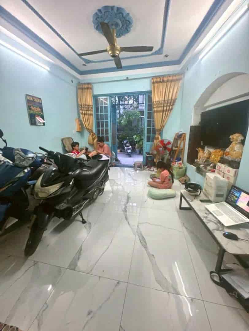 Bán nhà hẻm Lạc Long Quân, phường 8, Tân Bình (4*12) 3 lầu chỉ 7 tỷ