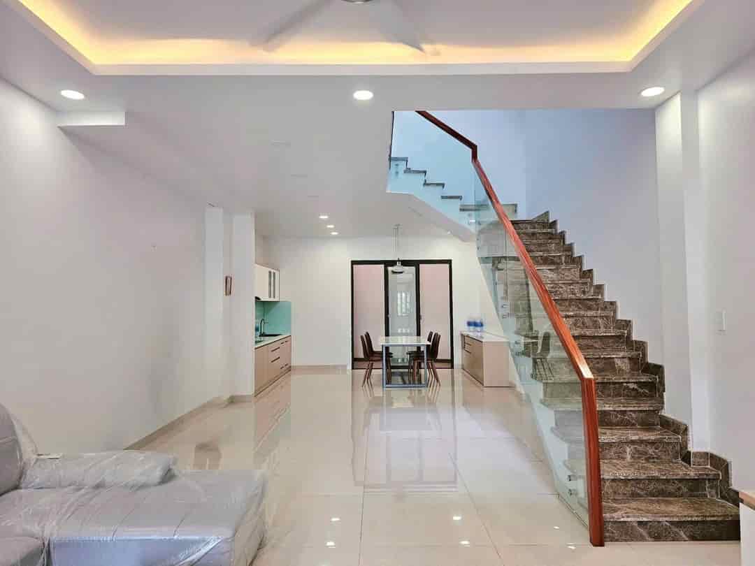 Bán nhà mặt tiền Đông Hồ, phường 10 Tân Bình 4,5x15 2MT chỉ 10 tỷ