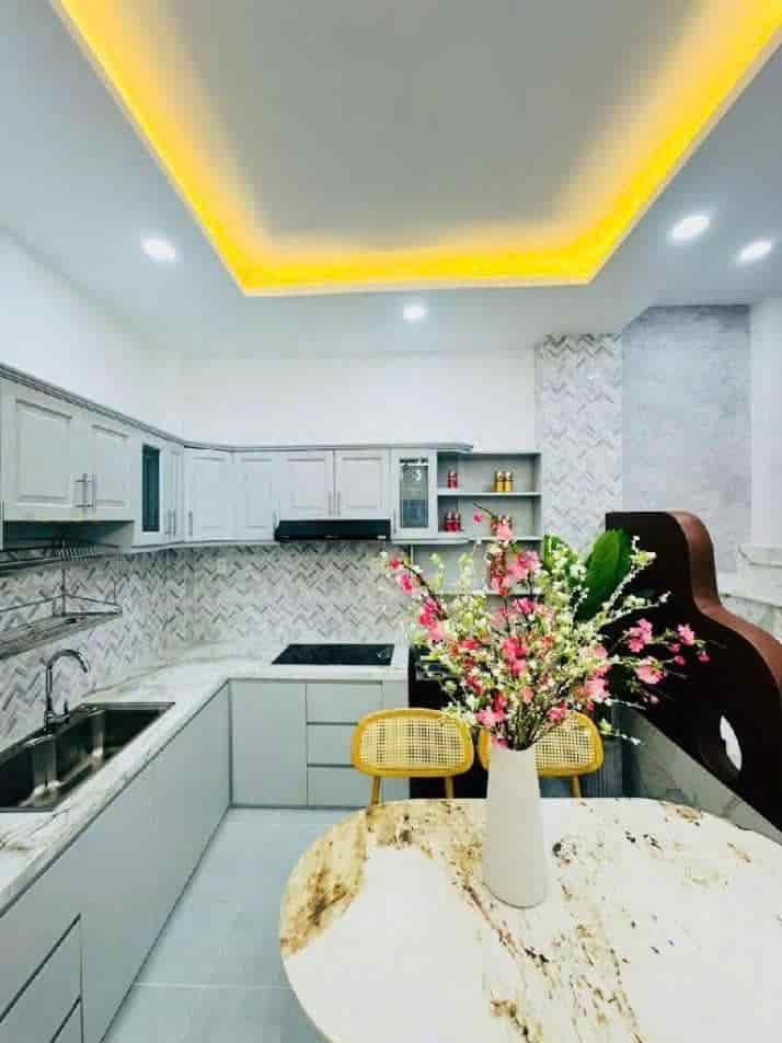 Bán nhà hẻm Hồng Lạc, phường 10, quận Tân Bình 4x19,5,  3 lầu, hơn 7 tỷ