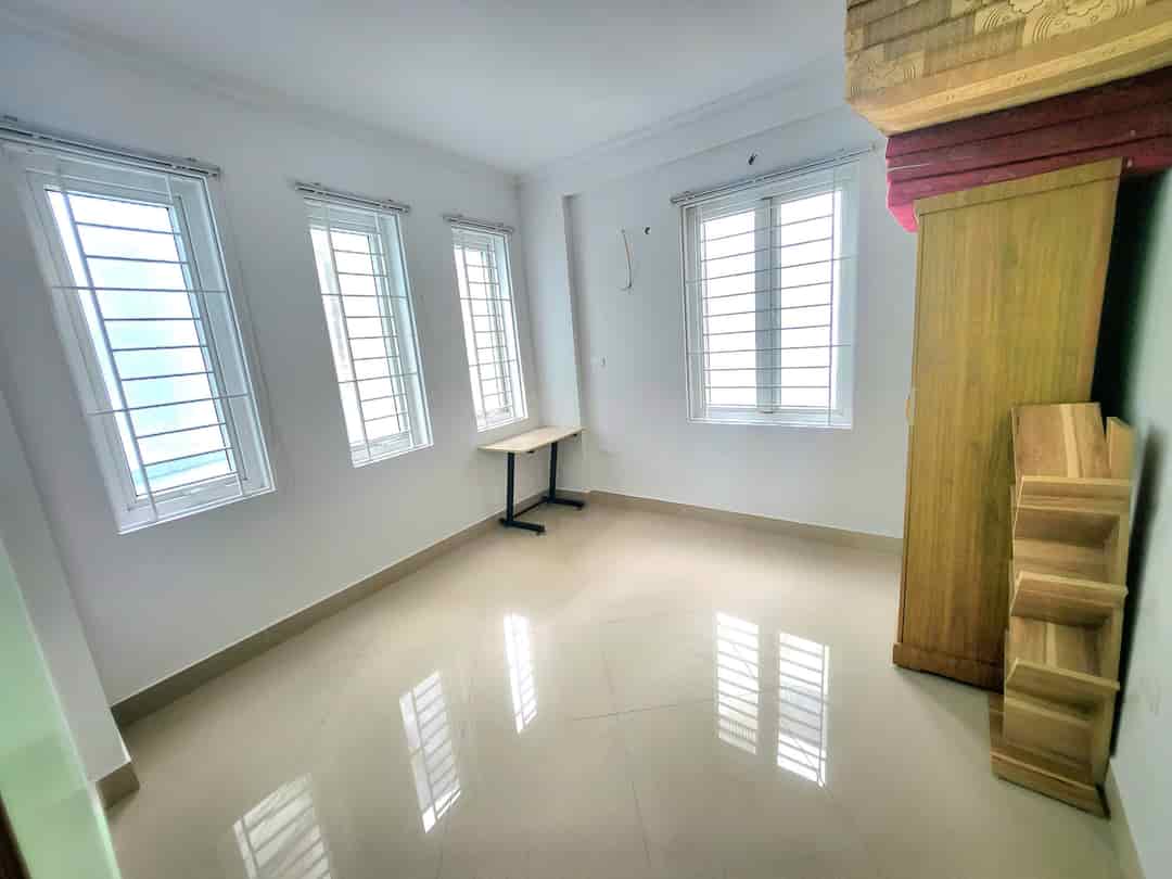 Cho Thuê Nhà Nguyên Căn Mặt Ngõ 680 Kim Giang Hoàng Mai 40m2 5T 5PN  Ô Tô Đỗ Cửa Kinh Doanh, Gần Chợ Lớn