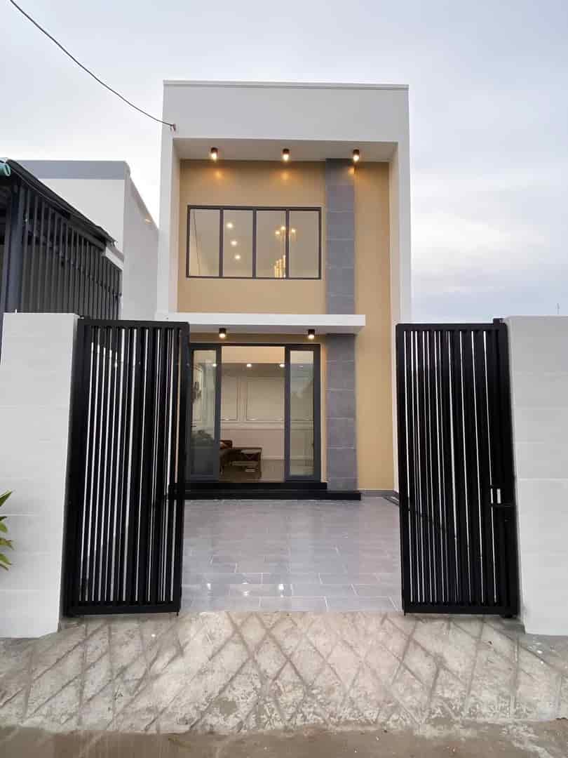 Thường xuyên đi công tác xa nên tôi cần bán lại căn nhà  Gần Cây Xăng Đức Hưng cuối đường Đồng Khởi