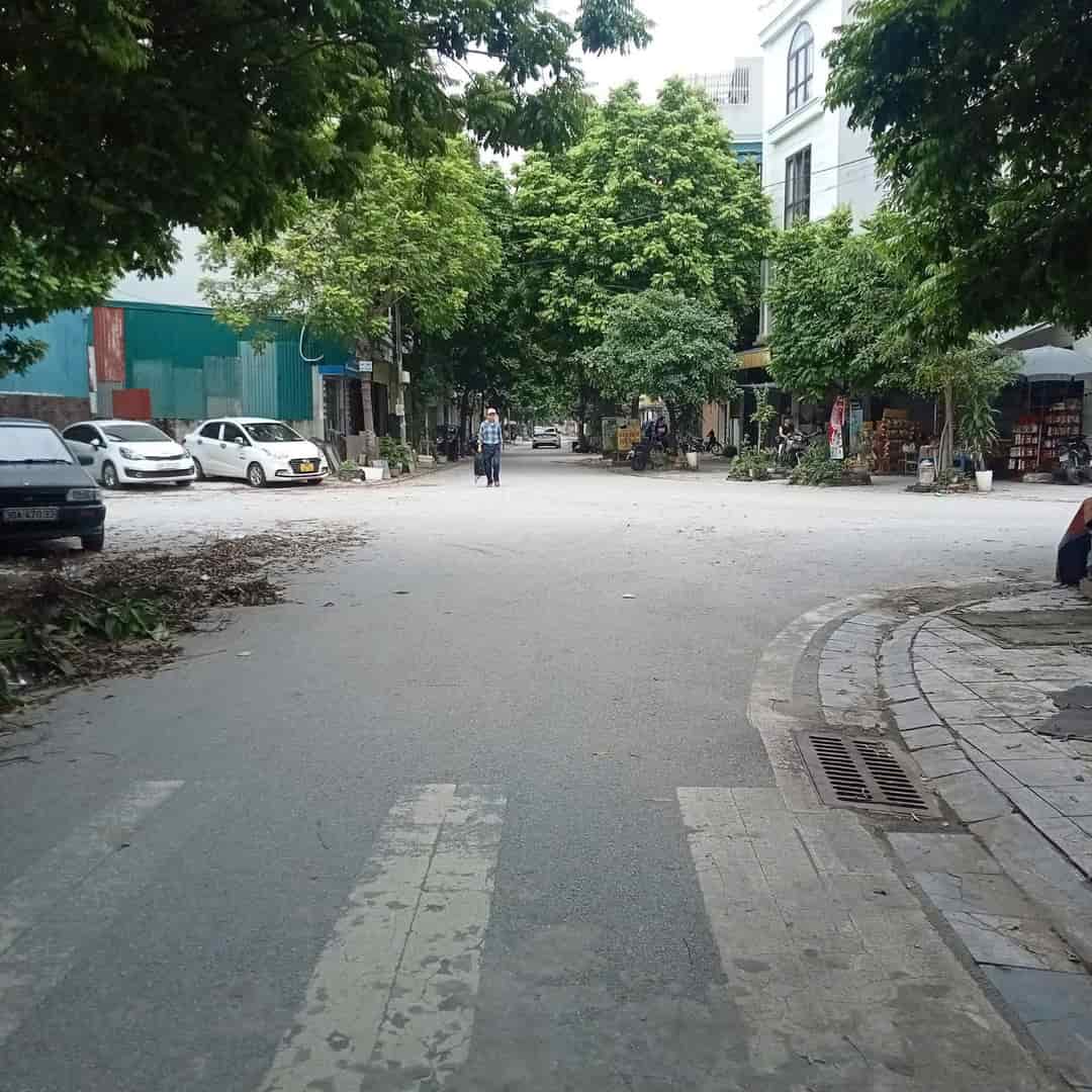 NHÀ ĐẸP GIÁ TỐT Vị Trí Đắc Địa Tại Khu Đấu Giá Ngõ Cổng Kiến Hưng, Hà Đông, TPHN