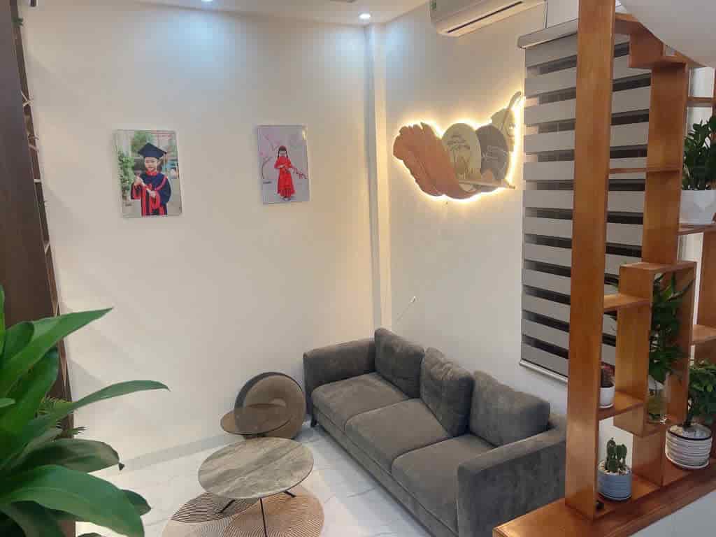 Bán nhà Phùng Hưng, Hà Đông, 49m, Nhà dân xây, Full nội thất 5,8 tỷ