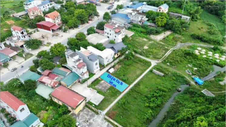 Em có lô đất đang cần bán Diện tích 95m full thổ cư Chương Mỹ, HN