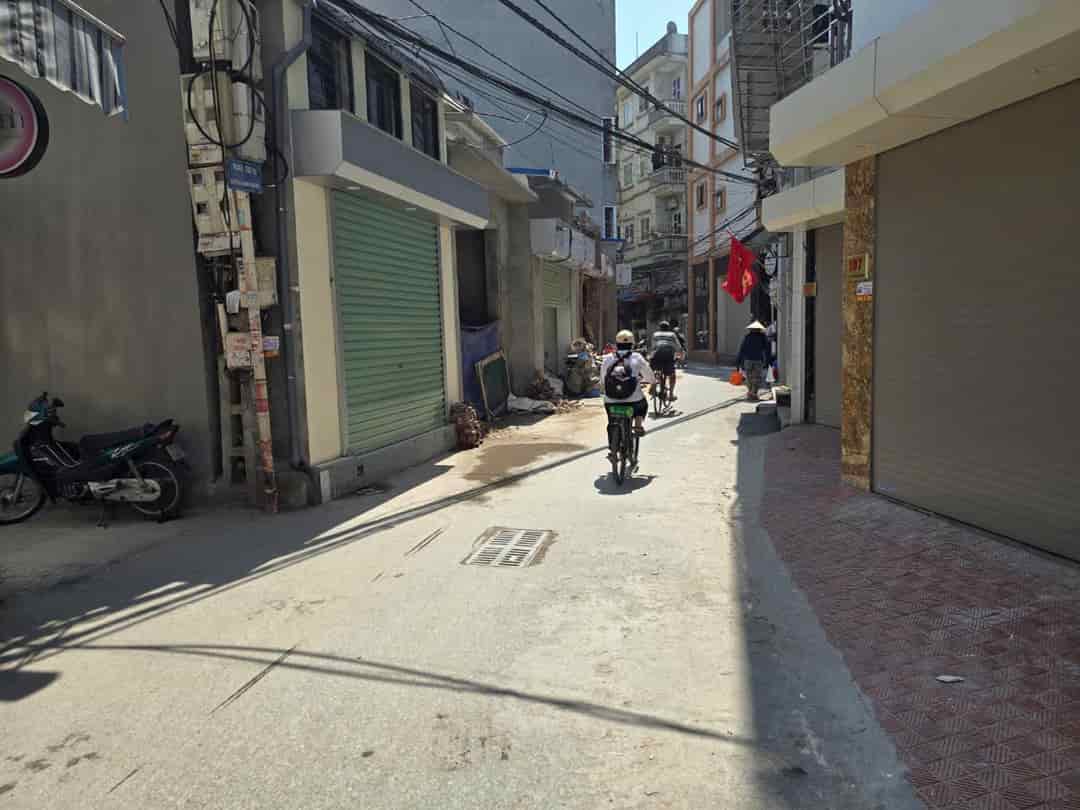 NHÀ CHÍNH CHỦ, Vị Trí Đẹp Mặt ngõ 750 Kim Giang 56m2, Giá 13.7 tỷ