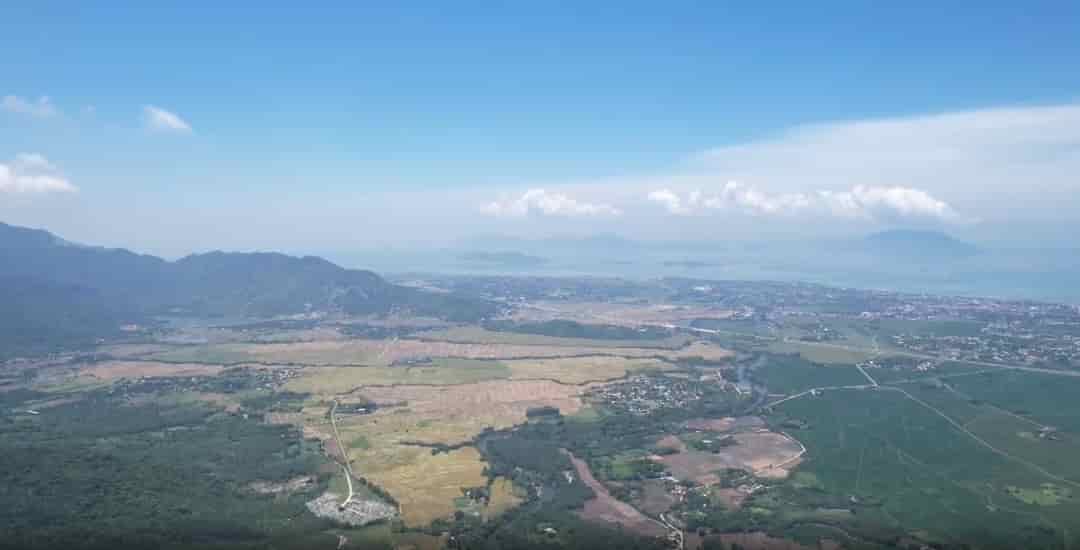 GIA CHỦ BÁN ĐẤT DT LỚN - Thuận lợi để Phân lô, Xây dựng Kho Xưởng...