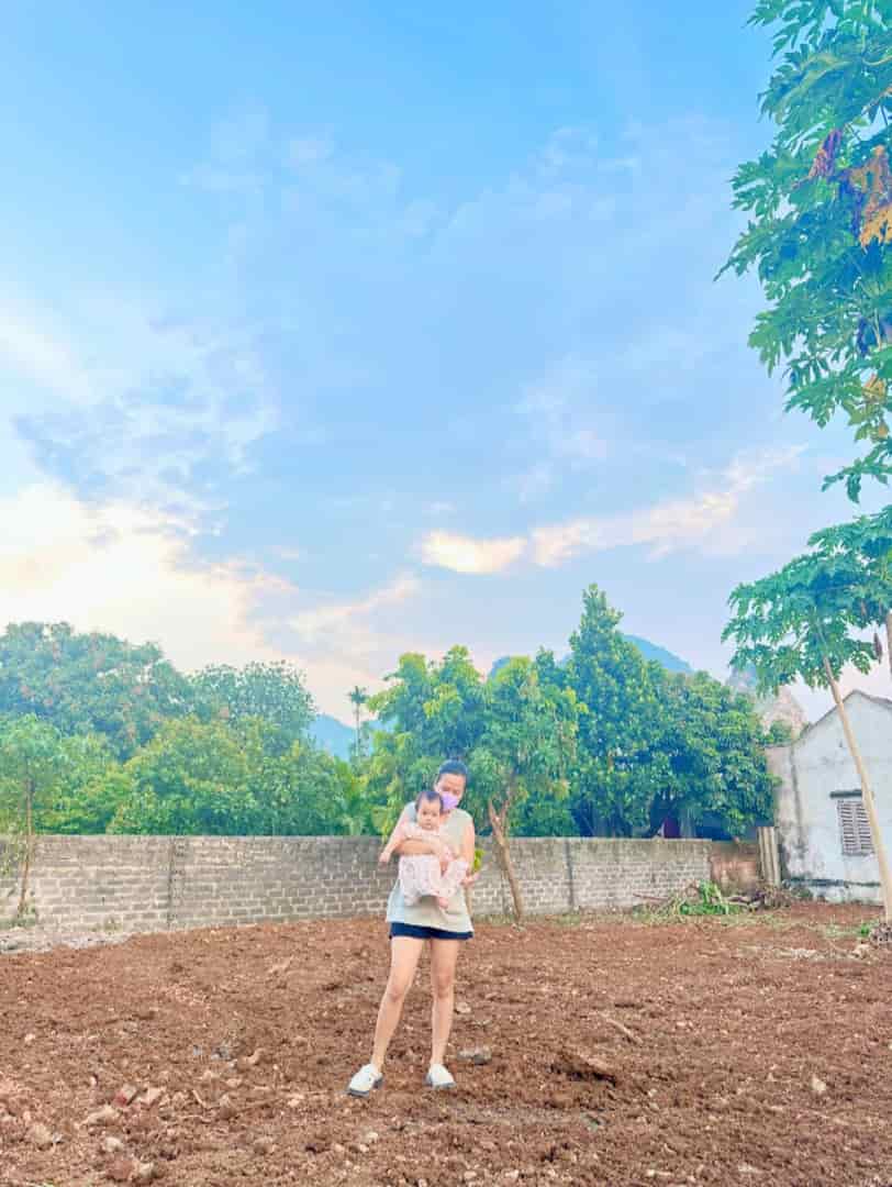 Góc bán đất tặng Nhà khang trang trên đất - 2 mặt tiền trước sau