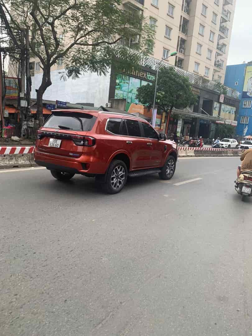 Bán Nhà MP Lạc Long Quân 410m, 5 Tầng, MT 7.5m 168 Tỷ Xây Tòa Building Thì Đẳng Cấp