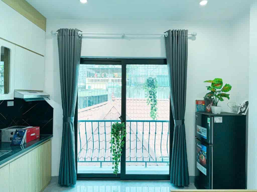 Tòa apartment xây mới 67m2 x 16P tại Nguyễn Đình Hoàn, DT 1 tỷ/năm