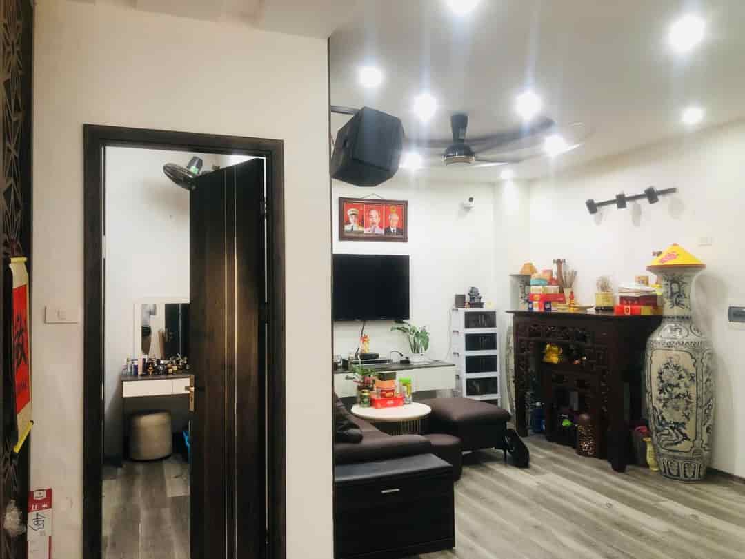 CH 72,6m2 x 2PN có slot ô tô tại Tòa B3A KĐT Nam Trung Yên, Nội thất cao cấp