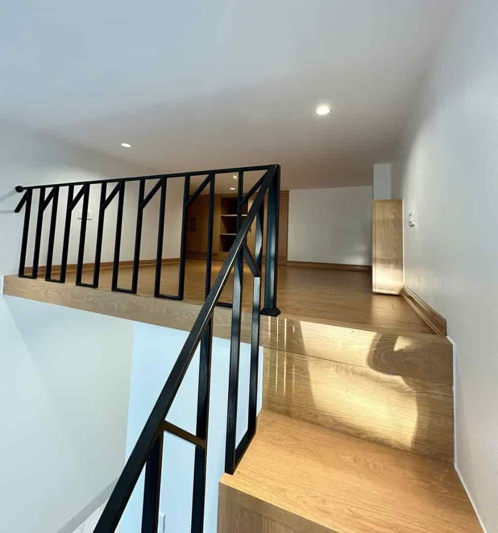 Căn hộ Duplex 28m2 mới khai trương tại Hoàng Ngân, Có máy giặt riêng, Ở được 4 người