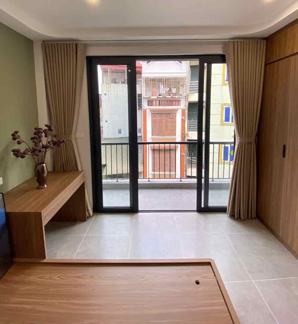 Cực hiếm, Căn hộ Studio cao cấp 25m2 mới khai trương ở phố 8/3, Hai Bà Trưng, Có máy giặt riêng