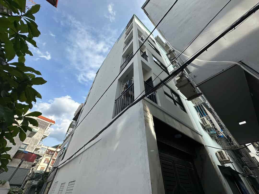 Bán tòa CHDV lô góc tại phố Dịch Vọng, Dòng tiền 65 triệu/tháng, Cách mặt phố 30m
