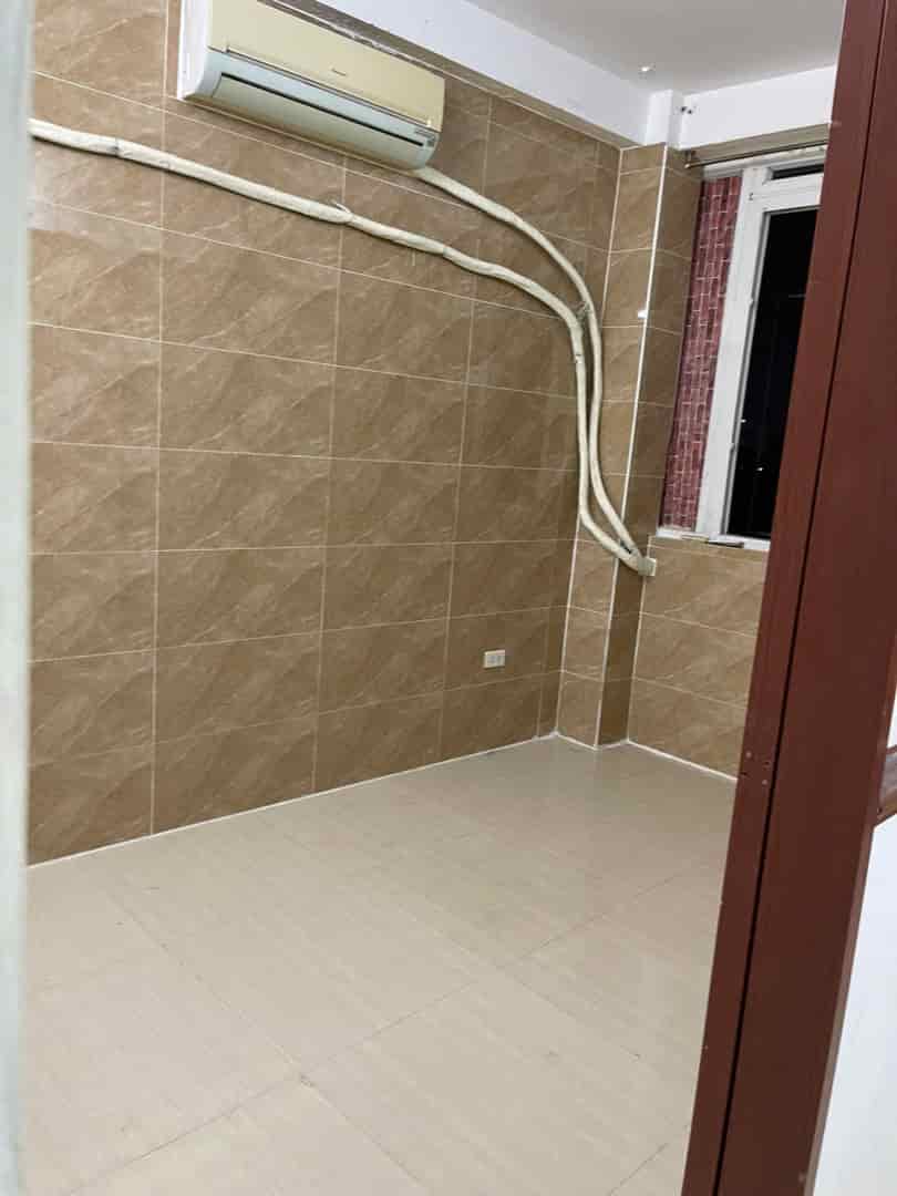 Cho thuê căn hộ ccmn Phố Tôn Thất Tùng, 42m2, 2 ngủ chỉ 5.5tr