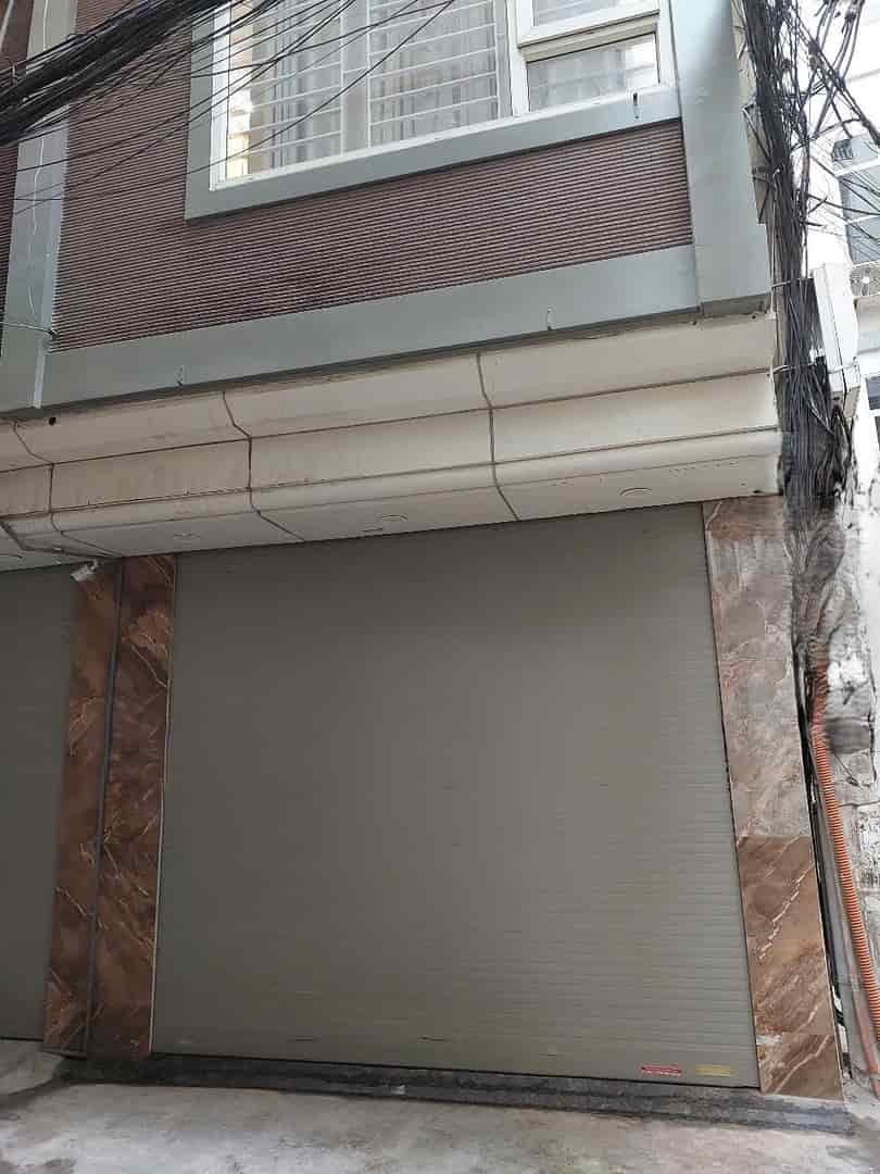 Cho thuê nhà ngõ ô tô Phố Hoa Bằng, Cầu Giấy, 5 tầng x 50m2, 6 ngủ, 4 vệ sinh, 25 Triệu/th