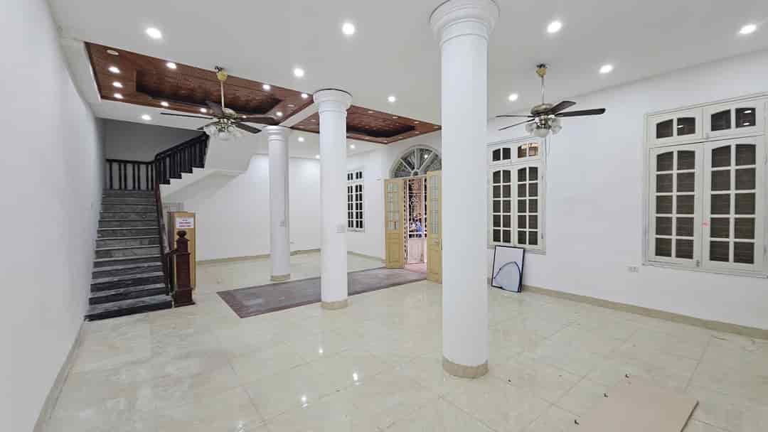 Cho thuê MBKD ngõ 31 Trần Quốc Hoàn, 4.5 tầng x 100m2, 8 PN, 40 Triệu VP, Trung tâm