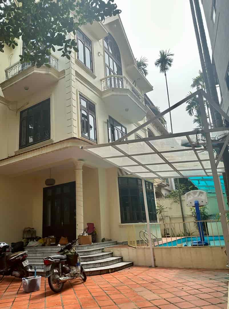 CHO THUÊ BIỆT THỰ PHỐ TÔ NGỌC VÂN, dtích 450m2, xây dựng 100m2, 3.5 tầng