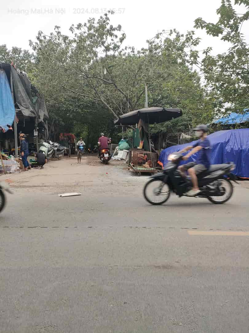 Bán gấp giá rẻ nhà ô tô, kinh doanh sầm uất 77m, 3 tầng, mặt tiền 5m, 8.5 tỷ Sóc Sơn