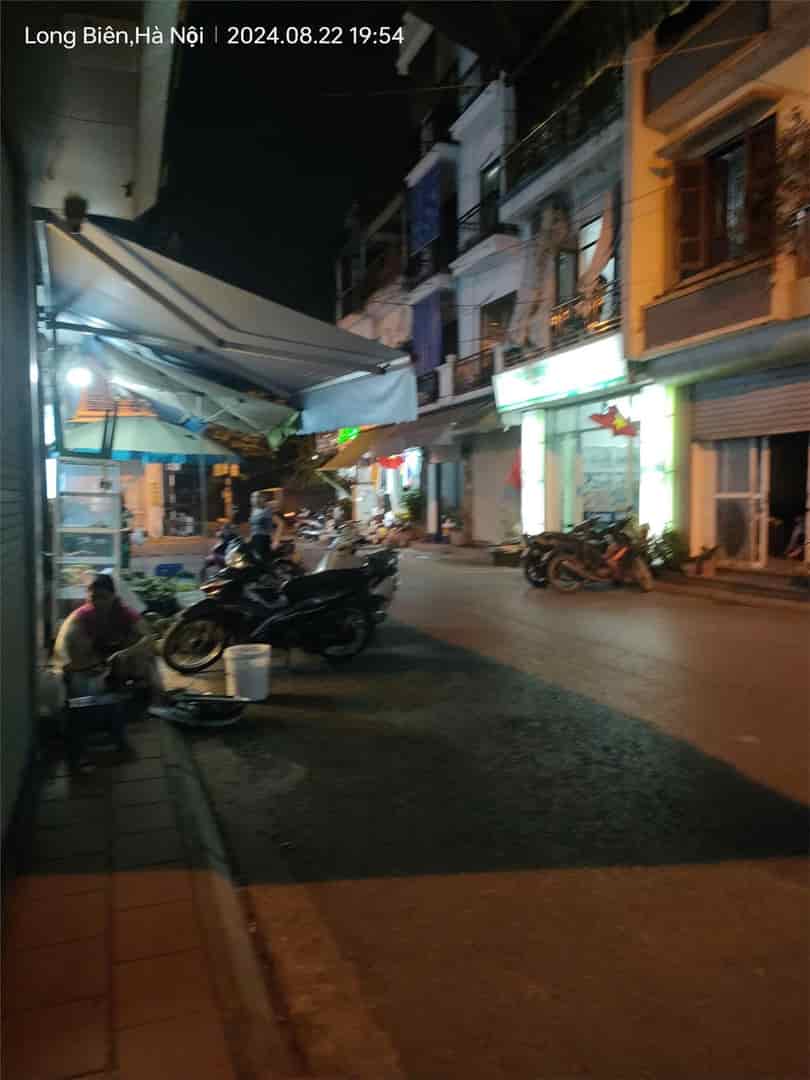 Cho thuê gấp giá rẻ Trương Định 100m, 1 sàn, mặt tiền 5m, 10 tr/th Hoàng Mai