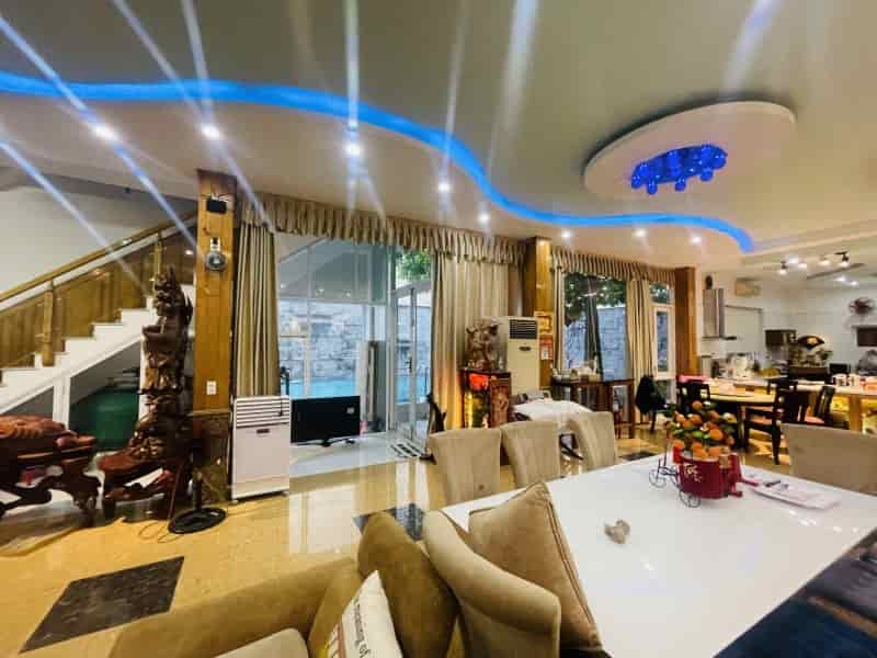 Villa MT đường 7.5m Lý Tự Trọng, 330m2, 4 tầng đẳng cấp