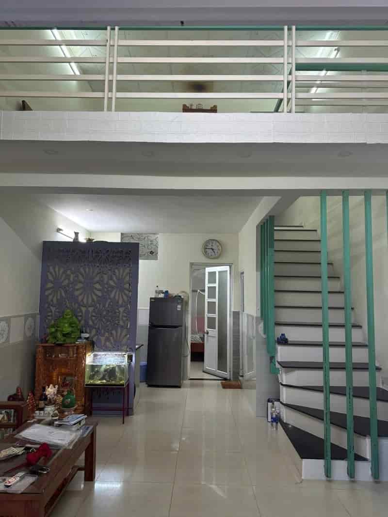# Nhà gần Chợ Hoà Cường Tạ Hiện, Ô tô đậu 30m, 42m2, mê lửng cứng sạch, 2.x tỷ