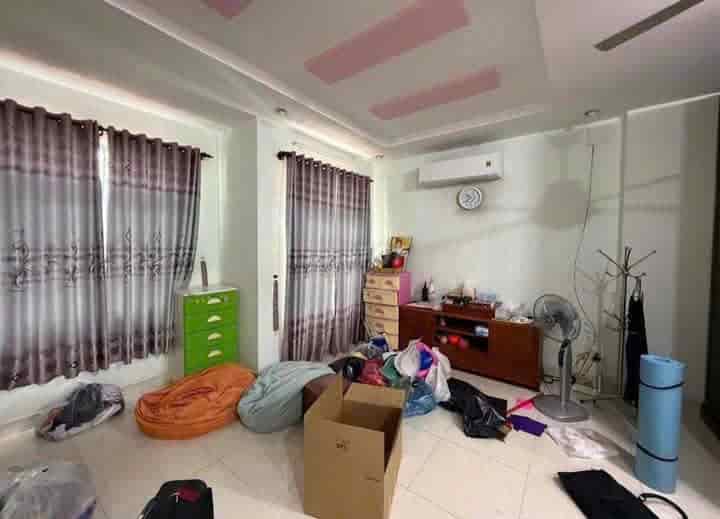 Cho thuê nhà  P. Hiệp Bình Phước MT Đường KDC Hồng Long, Thủ Đức