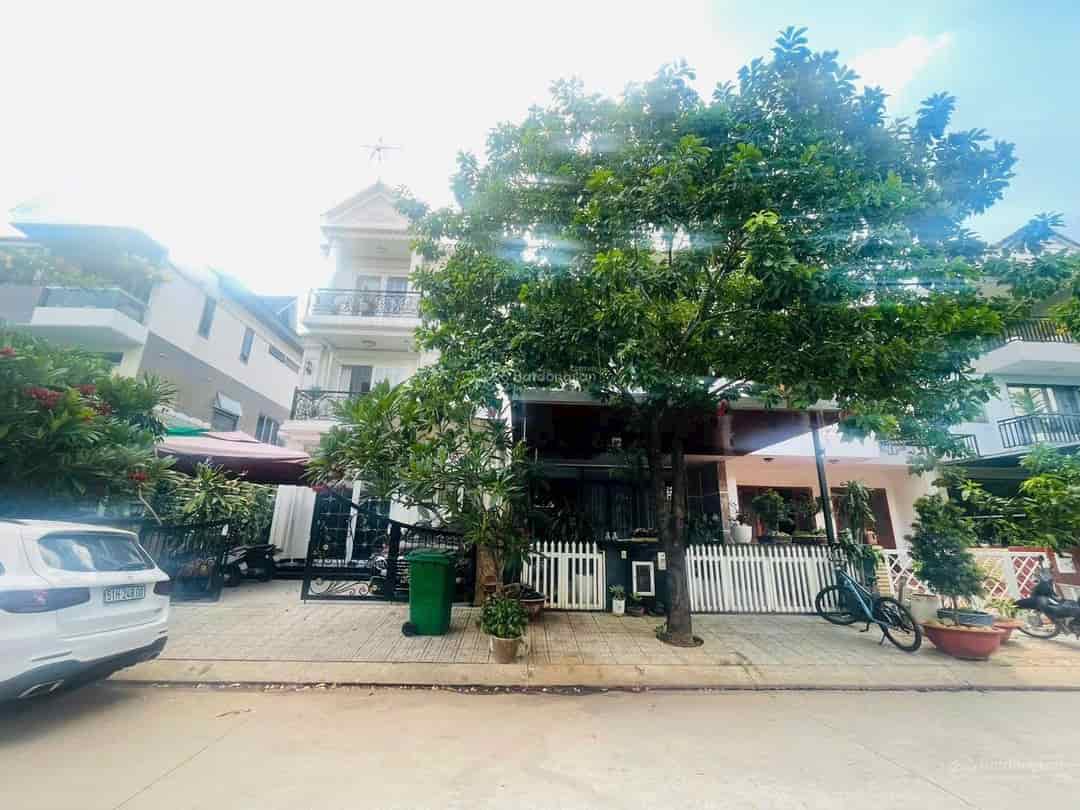 CHO THUÊ BIỆT THỰ SÂN VƯỜN JAMONA, 1 TRỆT 2 LẦU, 4PN- 5WC, 19TR.