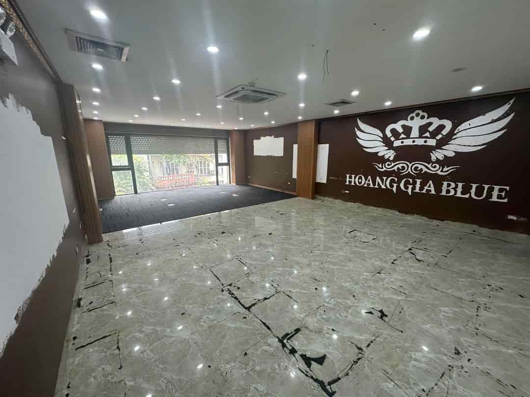 Cho thuê MBKD mặt phố  - KD đỉnh Nguyễn Văn Tuyết, Đống Đa 170m thông sàn giá 30 triệu