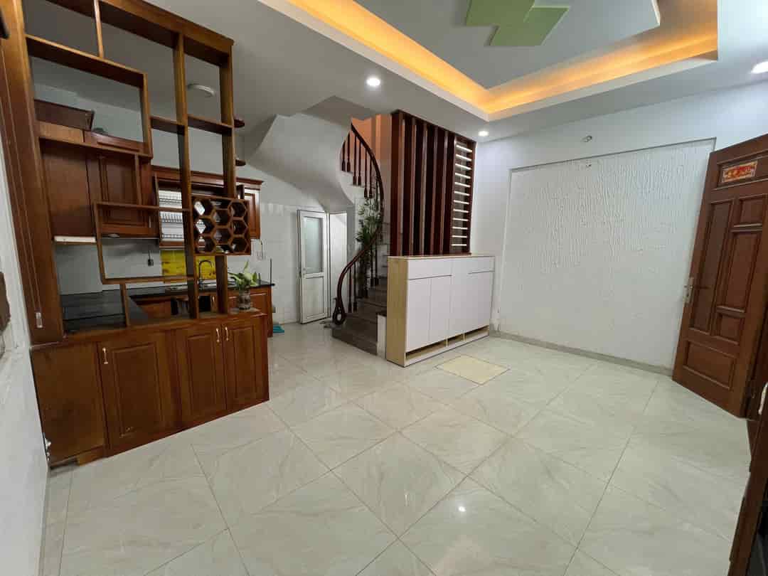 Cho thuê nhà riêng Ngõ 421 Xuân Đỉnh, Bắc Từ Liêm - 150m ra ô tô, 35m x 5T giá 12tr