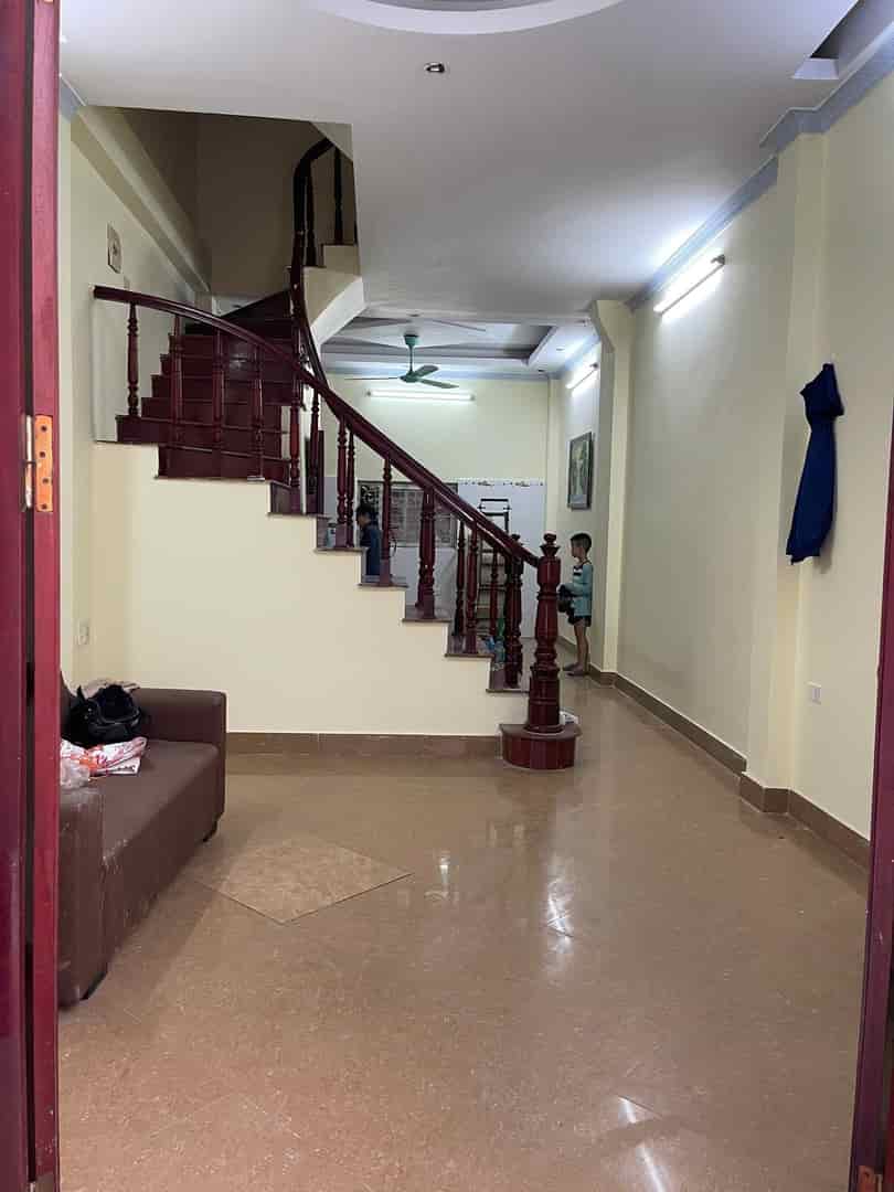 Cho Thuê nhà riêng Tân Lạc, Đại La, Hai Bà Trưng 40m x 4T giá 13TR, ở nhóm, gia đình
