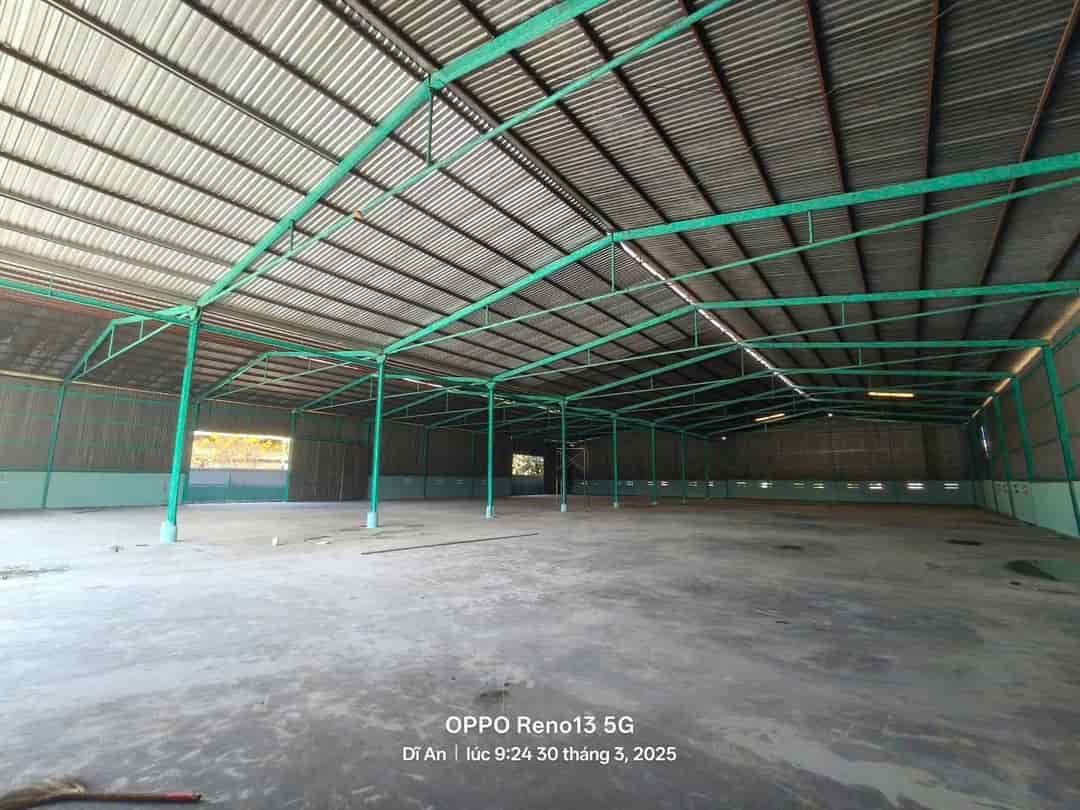 Cho thuê kho xưởng 5.000m² Dĩ An Bình Dương, container 24/7, giá chỉ 150tr/tháng