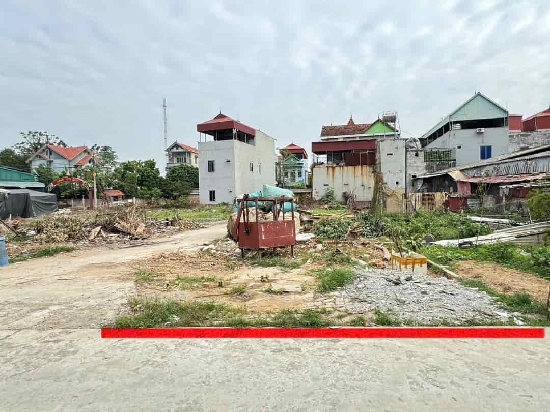 Bán đất tổ 11, Quang Minh, Mê Linh, HN. Lô góc, trục chính làng kinh doanh. DT 40m, giá 2,15 tỷ.