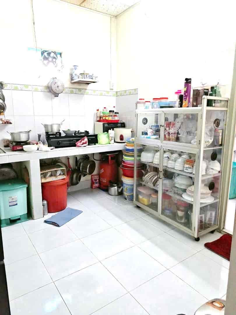 Nhà rẻ Quận 9, hẻm Xe Hơi, Diện tích 50m2, 2 tầng kiên cố, ở ngay chỉ 2.2 ty