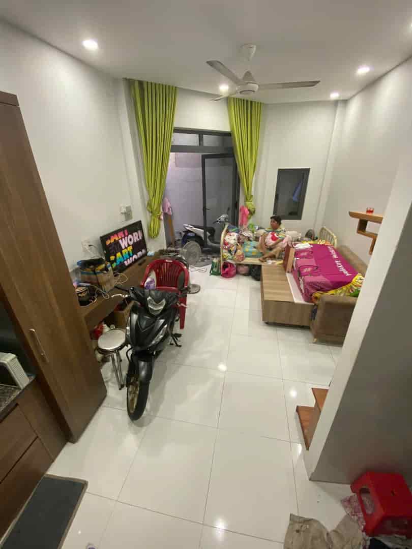 Nhà đẹp 1 trệt 2 lầu đường đông hưng thuận 09 Q12