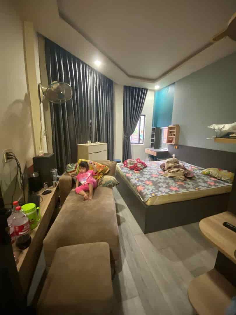Nhà đẹp 1 trệt 2 lầu đường đông hưng thuận 09 q12