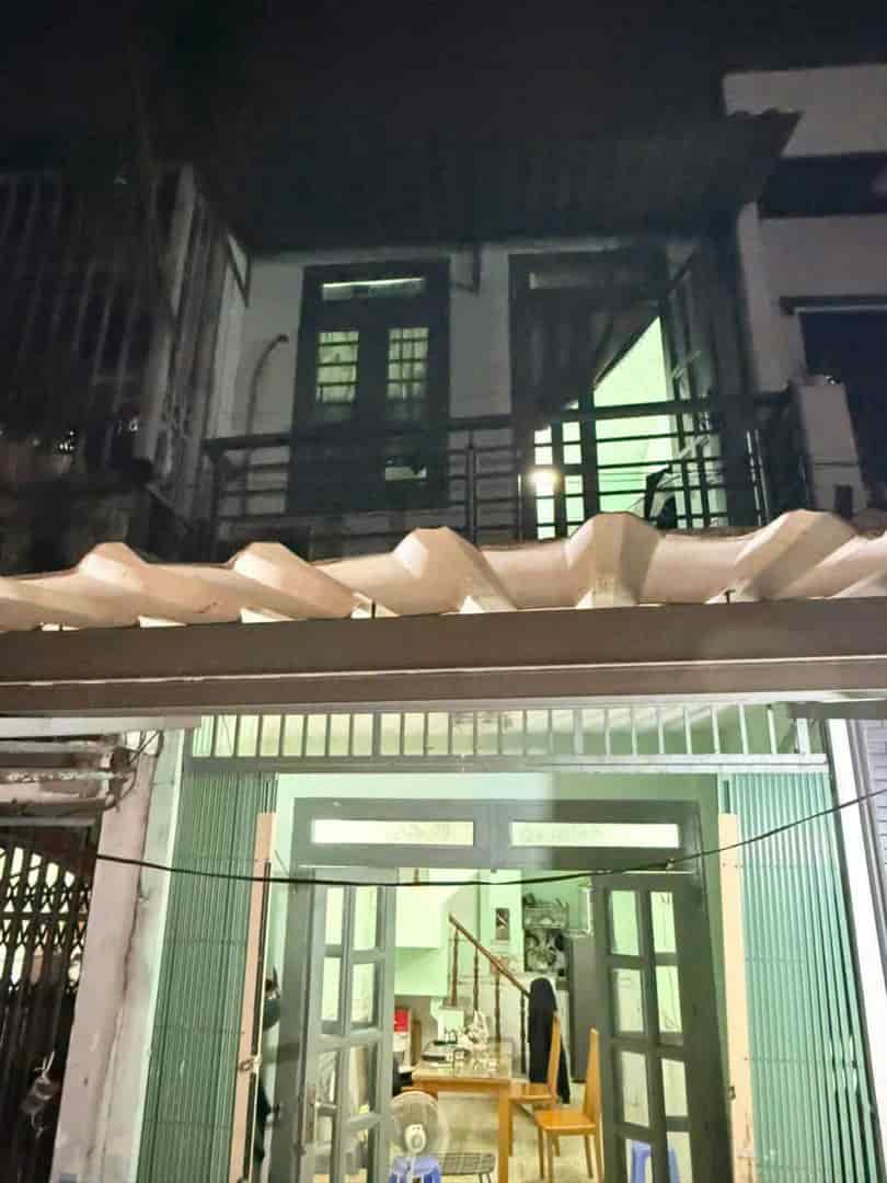 Nhà 1 trệt 1 lầu đường 4m ô tô đỗ cửa tân thới hiệp 21 gần bệnh viện q12