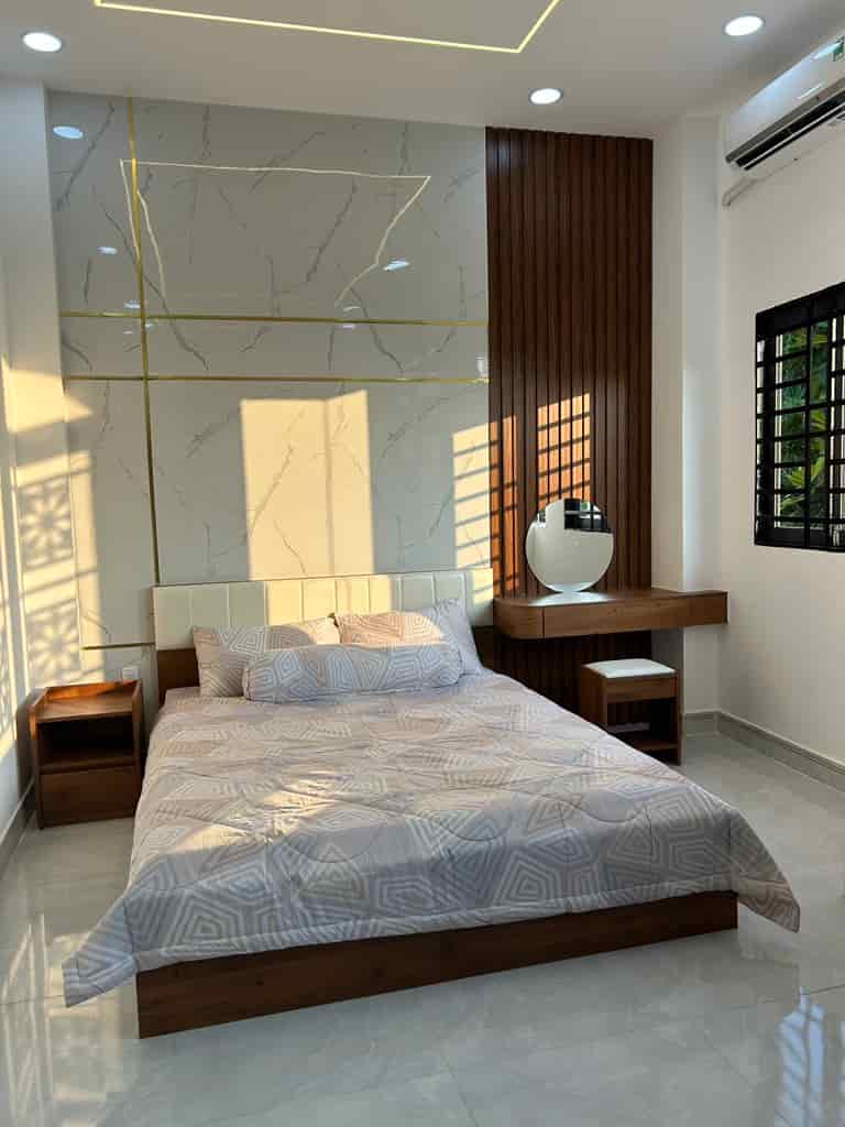 Nhà mới cực đẹp 85m2, hẻm xe tải , 1 sẹc , 10m ra MT, Trường Thạnh Q9