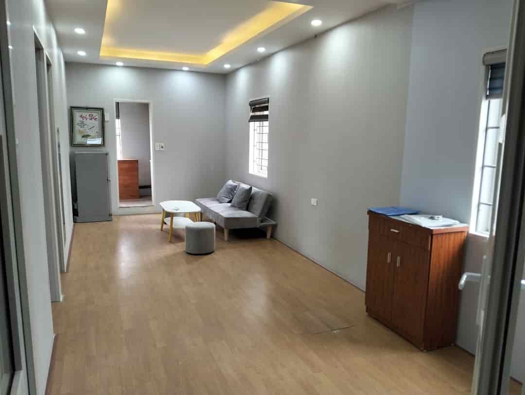 Bán gấp chung cư Tây Sơn, Đống Đa, 47m2, 2 ngủ, nhà đẹp ở luôn, thang máy vù vù, gần phố