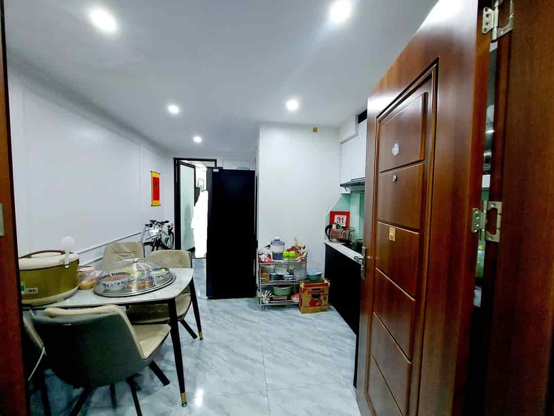 Bán căn hộ tập thể Kim Liên, Đống Đa, 90m2, nhà đẹp, 2 mặt thoáng, ngõ ô tô, sân chơi rộng
